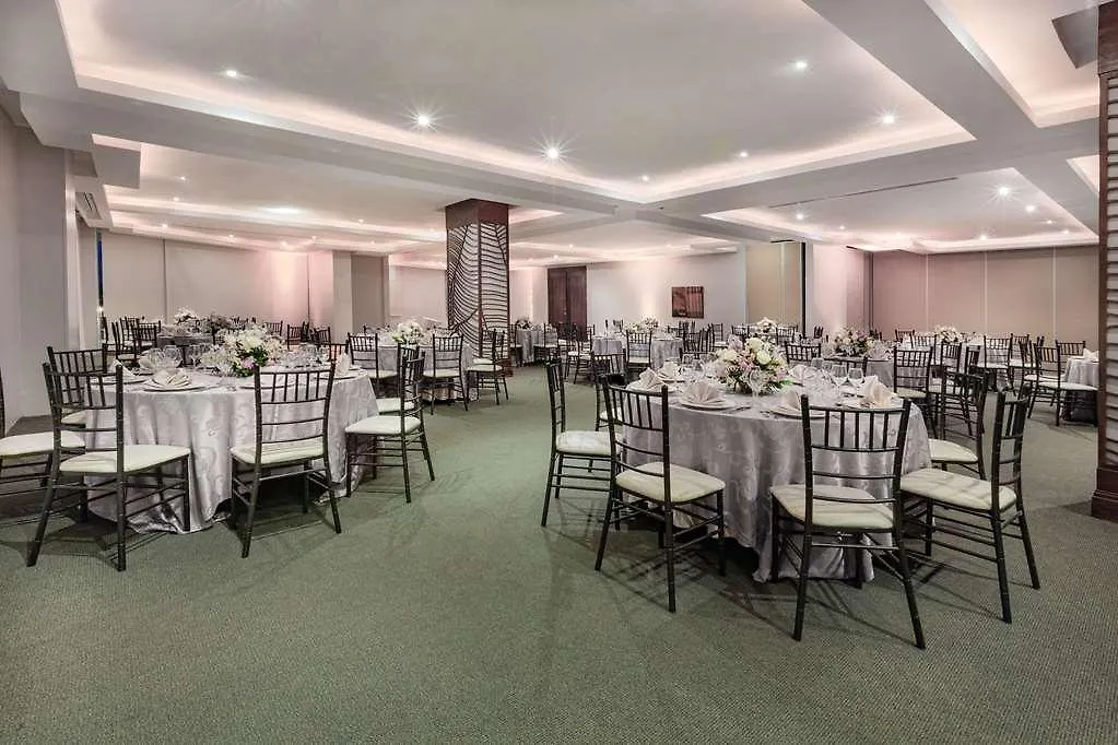 Hotel Tryp Guayaquil 0*,