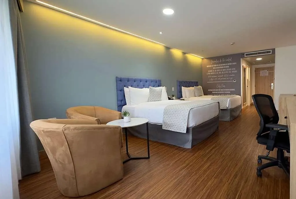 Tryp Guayaquil Hotel 0*,